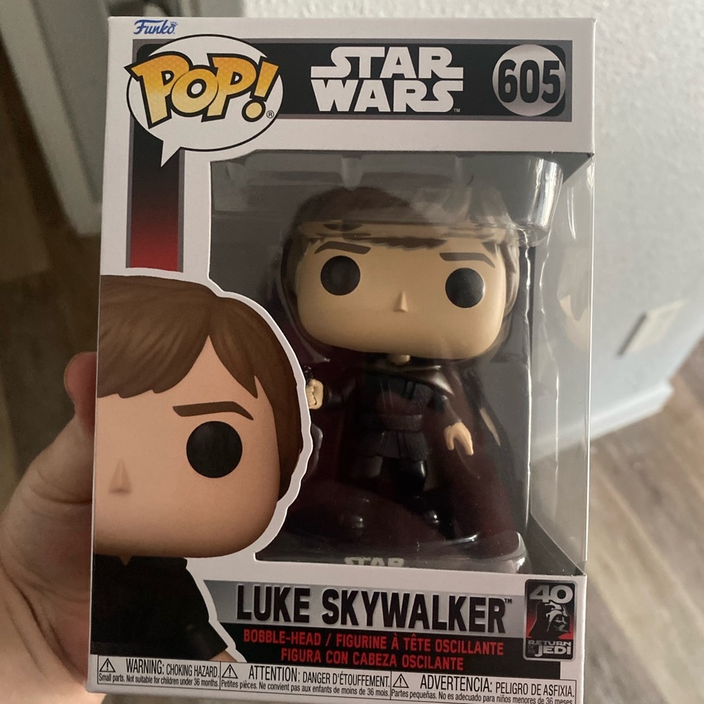 Luke skywalker pop funko